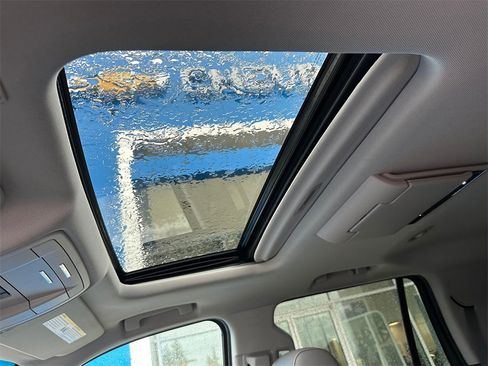 Used 2019 Chevrolet Tahoe LT image 24