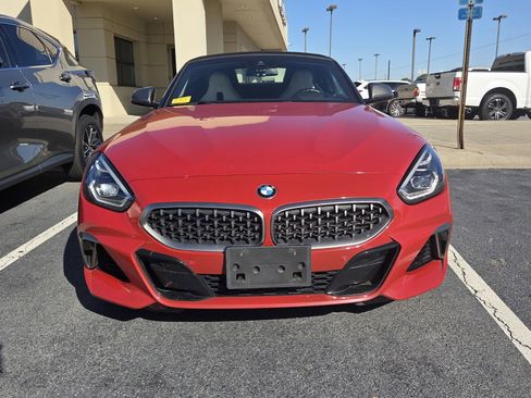 Used 2020 BMW Z4 M40i w/ Executive Package image 2