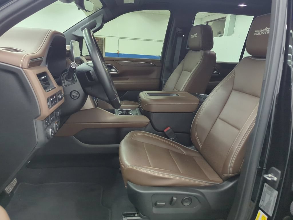 Used 2023 Chevrolet Tahoe High Country AWD/4WD image 9