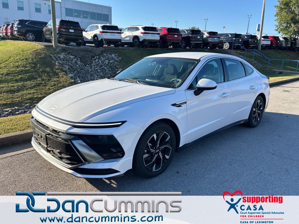 Used 2025 Hyundai Sonata SEL FWD image 1