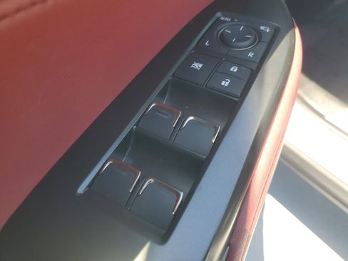 Certified 2024 Lexus NX 250 FWD w/ Towing Package (2000 Lbs) image 19