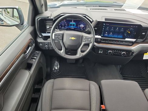 Used 2024 Chevrolet Silverado 1500 LT AWD/4WD image 11