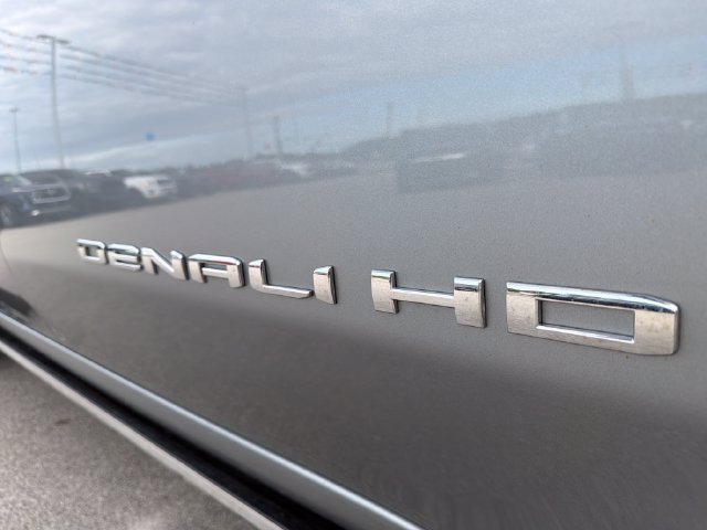 Used 2024 GMC Sierra 2500 Denali Ultimate AWD/4WD image 5