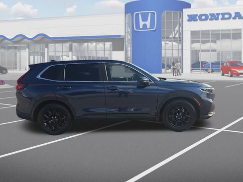 Used 2024 Honda CR-V LX image 10