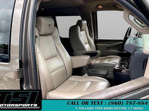 Used 2016 Chevrolet Express 2500 RWD image 7