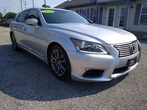 Used 2014 Lexus LS 460 AWD image 3