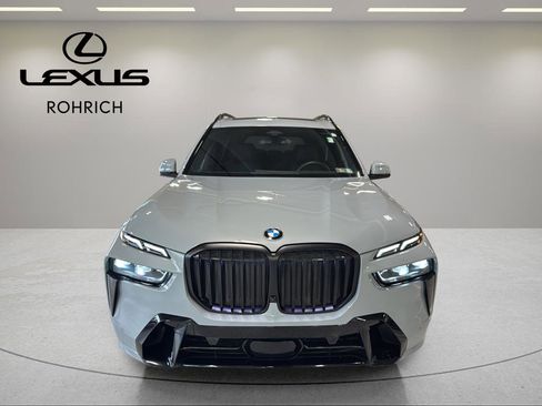 Used 2024 BMW X7 xDrive40i w/ Executive Package AWD/4WD image 2