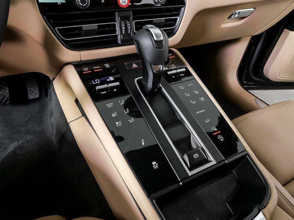 New 2026 Porsche Macan S AWD/4WD image 19