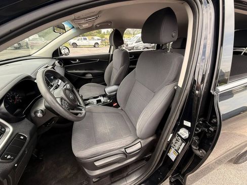 Used 2018 Kia Sorento FWD image 17