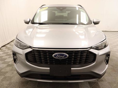 Used 2023 Ford Escape Platinum AWD/4WD image 4
