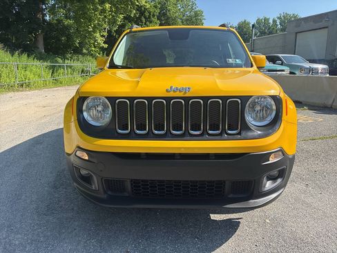 Used 2016 Jeep Renegade Latitude AWD/4WD image 6