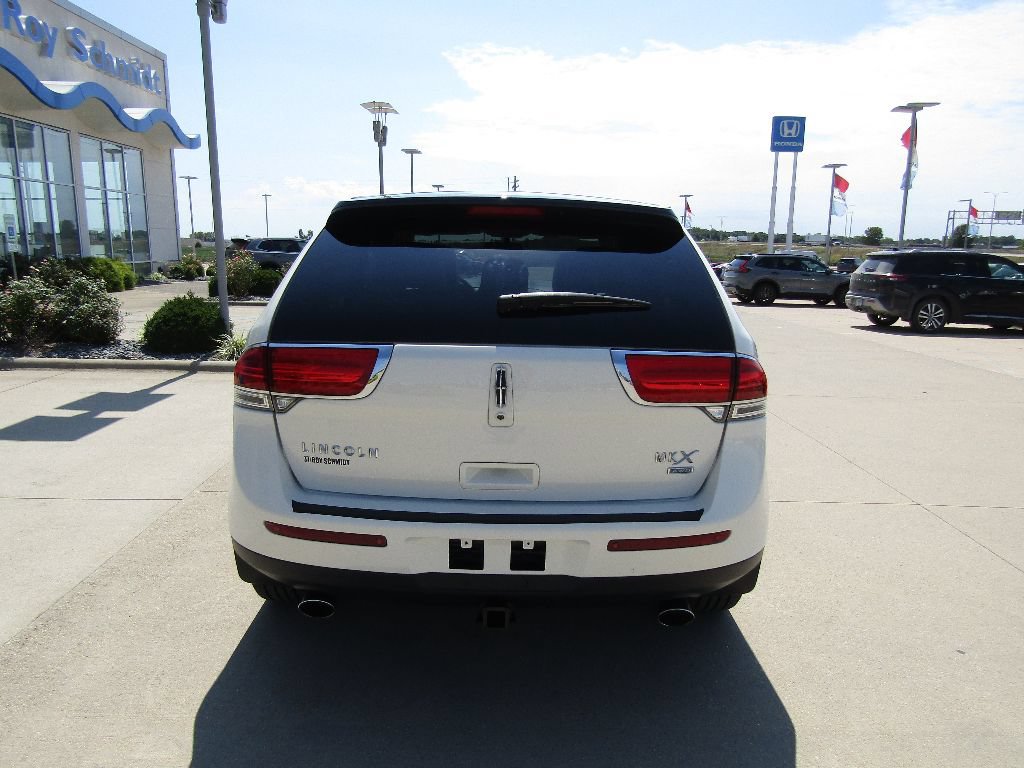 Used 2013 Lincoln MKX AWD image 6