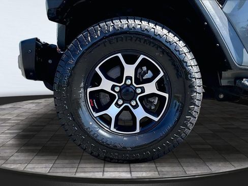 Used 2021 Jeep Wrangler Unlimited Rubicon AWD/4WD image 39