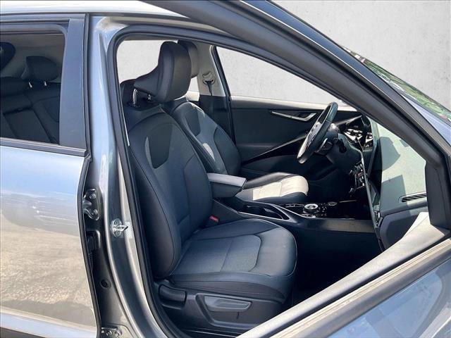 Used 2023 Kia Niro EX FWD image 9