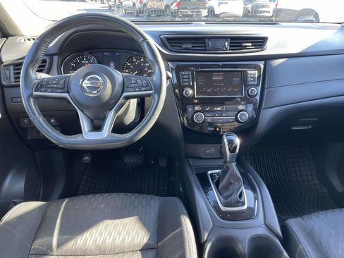 Used 2018 Nissan Rogue SV image 14