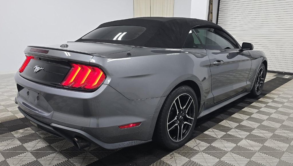 Used 2021 Ford Mustang Premium RWD image 4