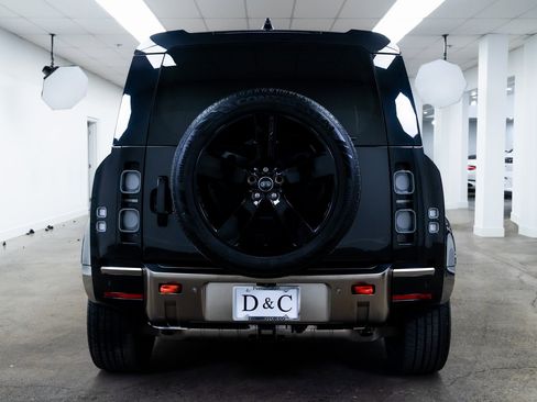 Used 2021 Land Rover Defender 110 X image 5