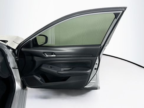 Used 2019 Nissan Altima 2.5 S FWD image 31