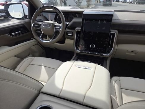 New 2026 GMC Yukon XL Denali w/ Denali Reserve Package AWD/4WD image 35