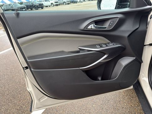 New 2026 Chevrolet Trax ACTIV w/ Driver Confidence Package FWD image 10