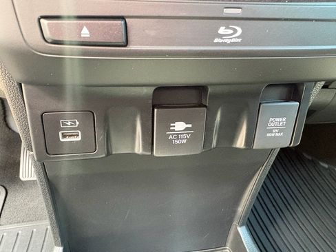 Used 2023 Honda Odyssey Elite image 26