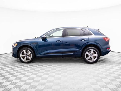 Used 2019 Audi e-tron Premium Plus image 3