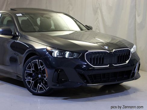 Used 2026 BMW 530i xDrive w/ M Sport Package image 2