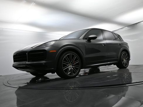 Certified 2023 Porsche Cayenne GTS image 44