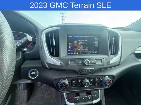 Used 2023 GMC Terrain SLE w/ Driver Convenience Package AWD/4WD image 16