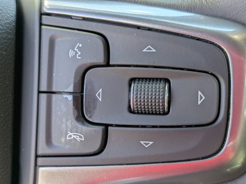 Used 2022 Chevrolet Silverado 1500 LTZ image 19