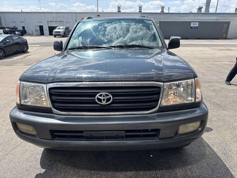 Used 2004 Toyota Land Cruiser AWD/4WD image 9