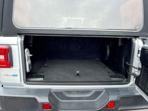 Used 2022 Jeep Wrangler Unlimited Sahara image 30