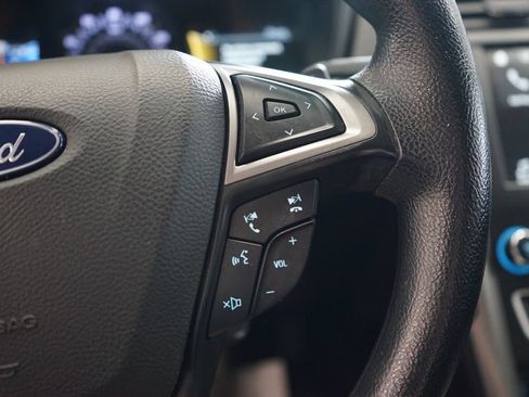 Used 2018 Ford Fusion SE w/ Fusion SE Technology Package FWD image 31
