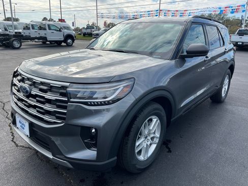 New 2026 Ford Explorer Active w/ Active Comfort Package image 9