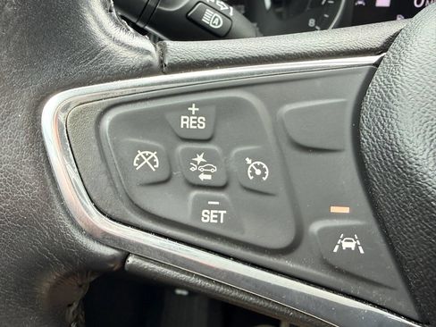 Used 2020 Chevrolet Equinox LT FWD image 26