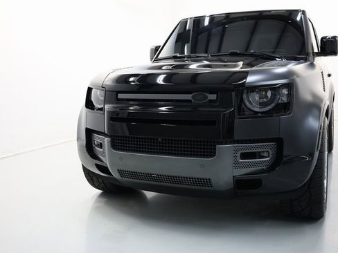 Used 2023 Land Rover Defender 90 V8 image 51