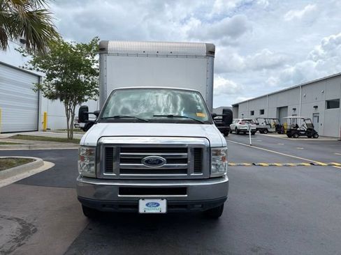 Used 2016 Ford E-350 and Econoline 350 Super Duty RWD image 3
