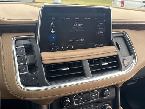 Used 2021 Chevrolet Suburban Premier w/ Premium Package image 24