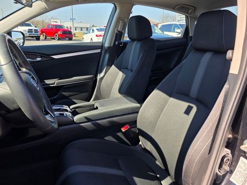 Used 2019 Honda Civic EX image 10