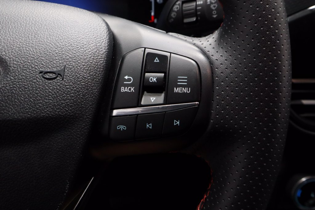 Certified 2025 Ford Escape ST-Line AWD/4WD image 27