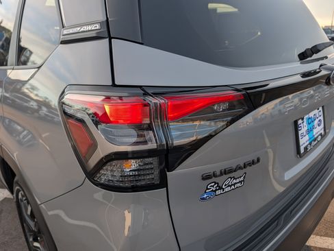 Certified 2025 Subaru Forester Limited image 17