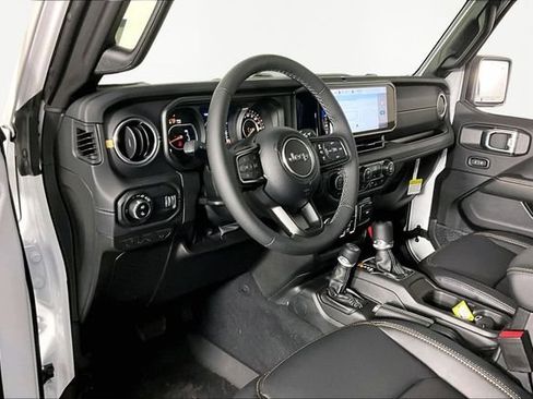 New 2026 Jeep Gladiator Mojave AWD/4WD image 8