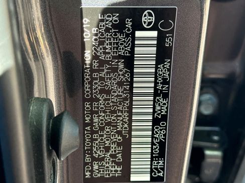 Used 2020 Toyota Prius Prime XLE FWD image 29