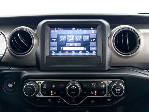 Used 2022 Jeep Wrangler Unlimited Sport AWD/4WD image 22