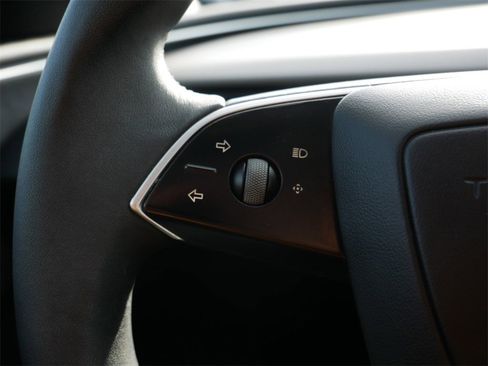 Used 2024 Tesla Model 3 Performance image 16