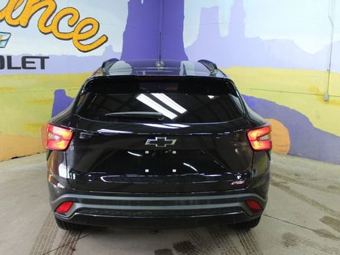 Used 2025 Chevrolet Trax RS image 7