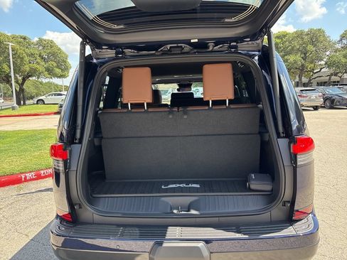 Certified 2026 Lexus GX 550 AWD/4WD image 22