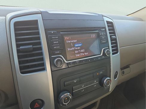 Used 2015 Nissan Frontier SV image 16