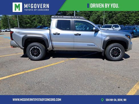 Used 2025 Toyota Tacoma TRD Off-Road AWD/4WD image 6