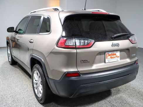Used 2019 Jeep Cherokee Latitude w/ Popular Appearance Group image 9